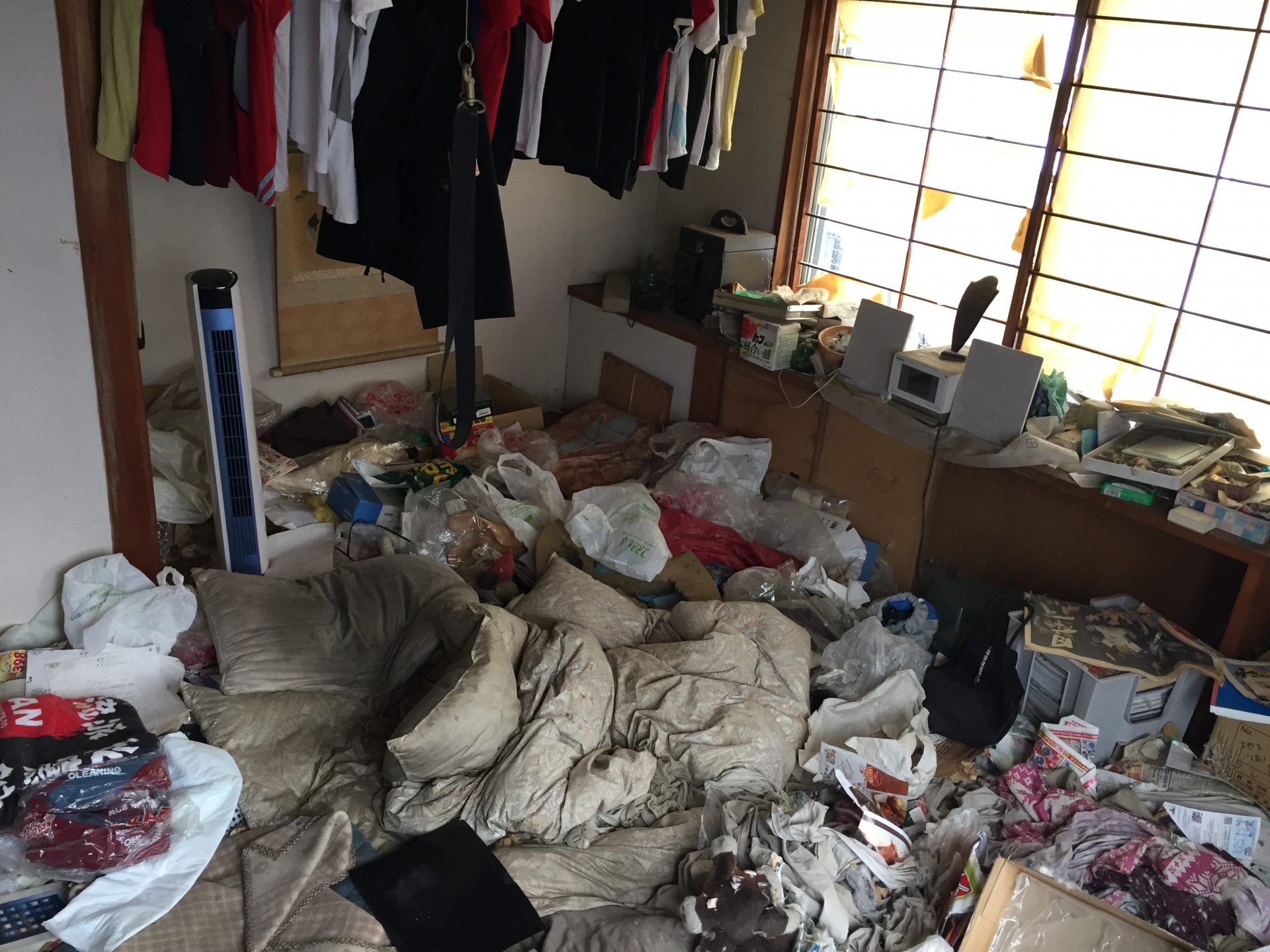 ごみ屋敷問題を解決 不用品を大量処分 日本エコロジック